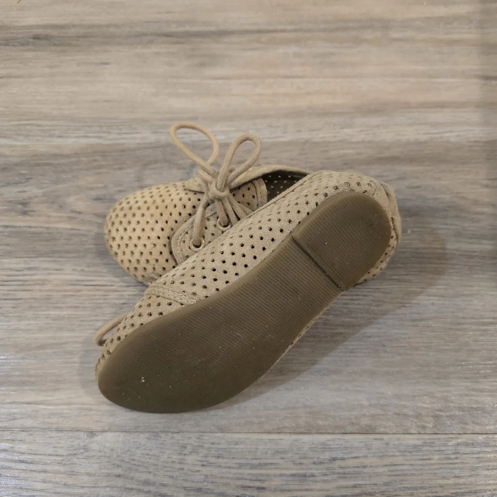 Old Navy Light Brown 7c Flats